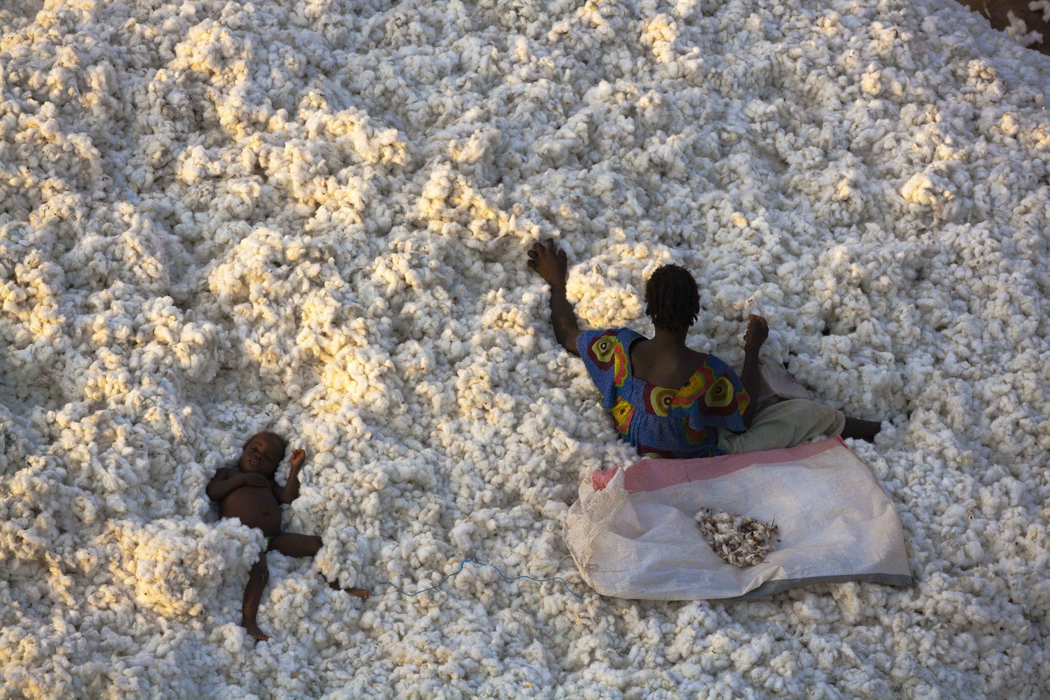 N54 - 100 photos de Yann Arthus-Bertrand pour la liberté de la presse 2017
