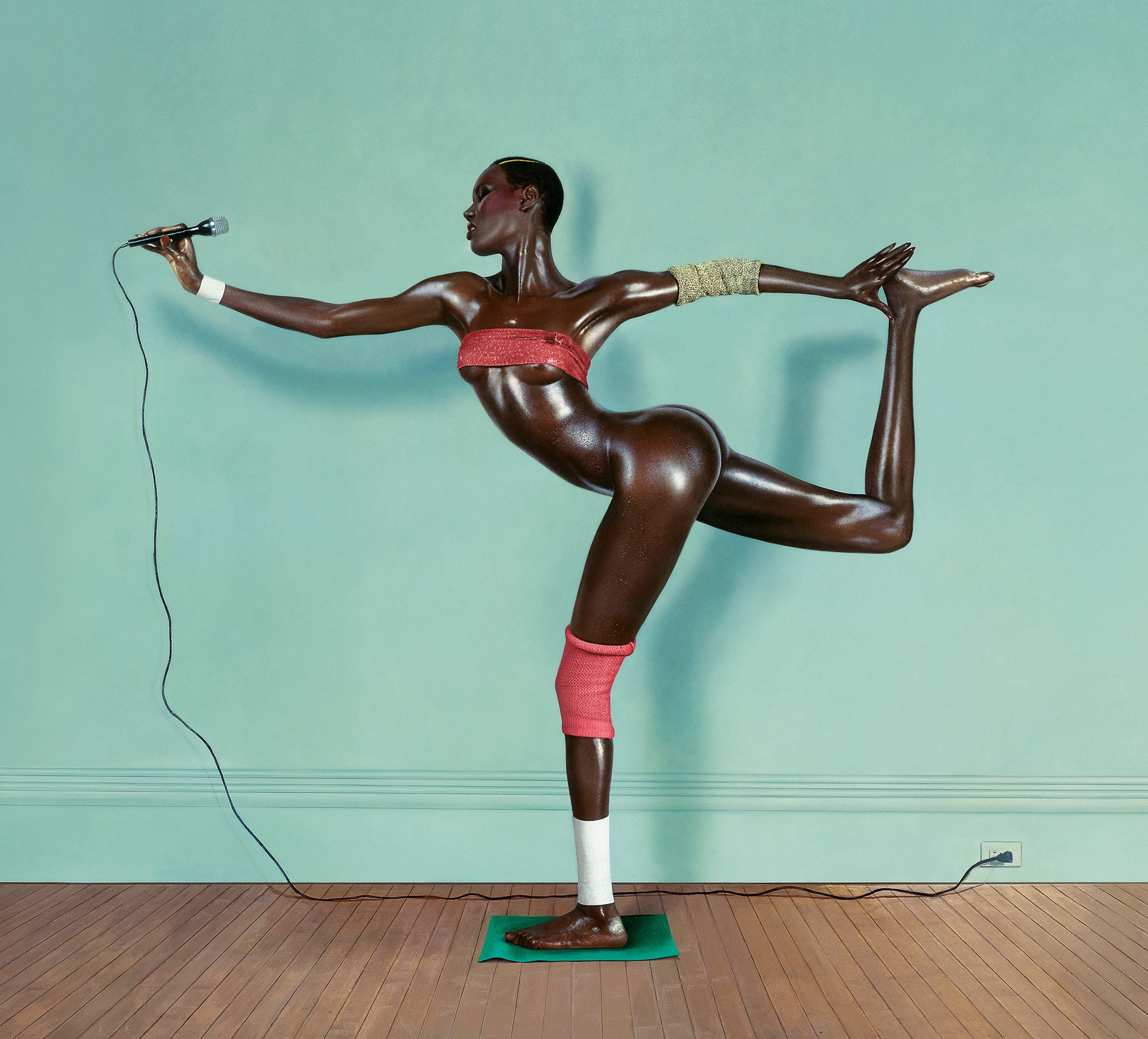 N62 - 100 images de Jean-Paul Goude pour la liberté de la presse